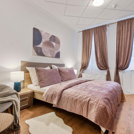 Luxe Living At Old Town Center Διαμέρισμα Μπρατισλάβα Εξωτερικό φωτογραφία