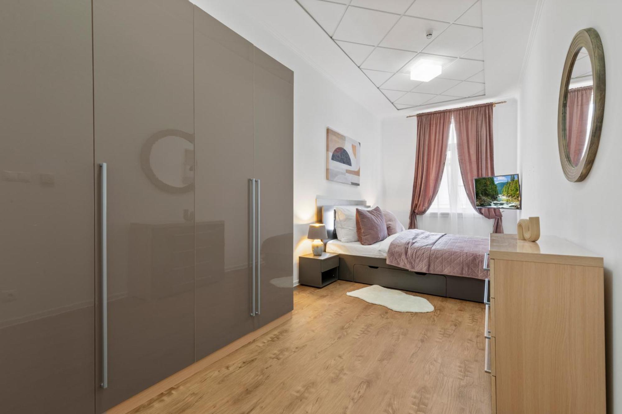 Luxe Living At Old Town Center Διαμέρισμα Μπρατισλάβα Εξωτερικό φωτογραφία